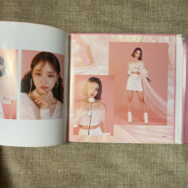 WEKI MEKI All Member SIGNED Promo Album Autographed [ Dazzle Dazzle ]  Used/+GFT