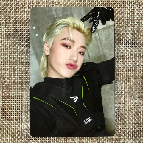 ATEEZ SAN [ THE WORLD EP.1 : MOVEMENT ] Official Photocard, Z Ver. / New / Gift