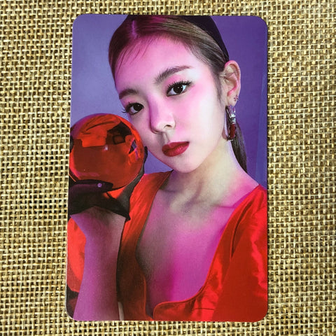 ITZY LIA #2 [ GUESS WHO ] Official Special Photocard / New / Gift