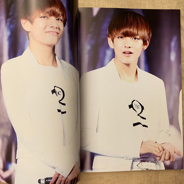 BTS V [ONE OF A KIND Exhibition Photobook] VELICITAS 180 pg, 21x29 cm / Gift