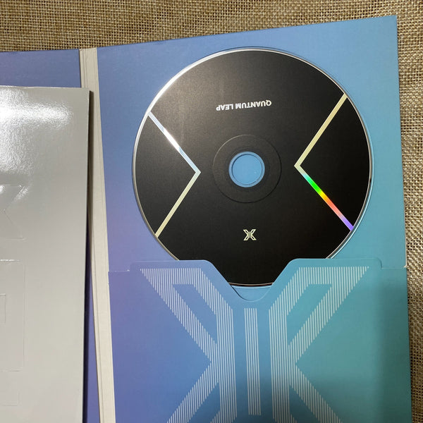 X1 #2 [QUANTUM LEAP] All Member Signed Autographed Promo Album with Goods / Mint