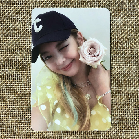 ITZY LIA #5 [ CRAZY IN LOVE ] Official Photocard, 1st Album / New / Gift