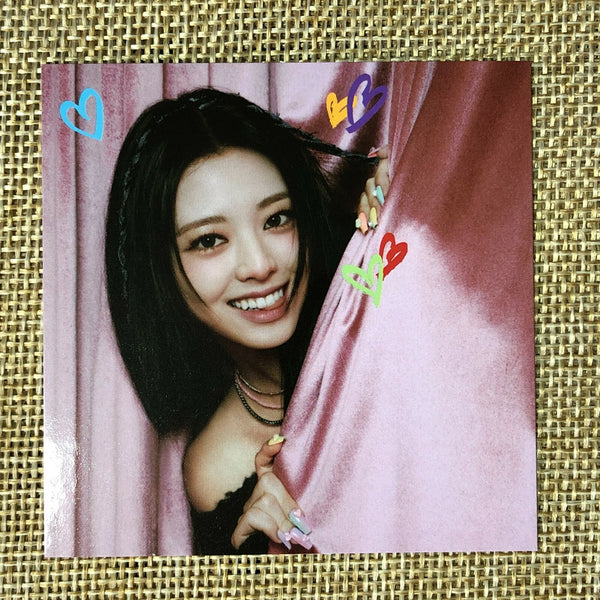 ITZY GROUP #1 [CRAZY IN LOVE] Official Preorder Special Photocard SET / Gift