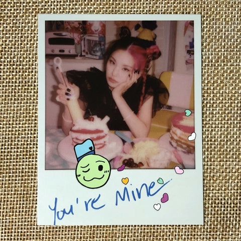 ITZY YEJI #2 [CRAZY IN LOVE] Official Polaroid Photocard, 1st Album / New / Gift