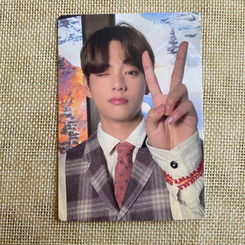 BTS V #2 [2021 Holiday Collection Little Wishes] Official Photocard / New / Gift