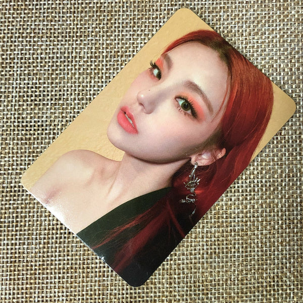 ITZY YEJI #5 [ GUESS WHO ] Official Special Photocard / New / Gift