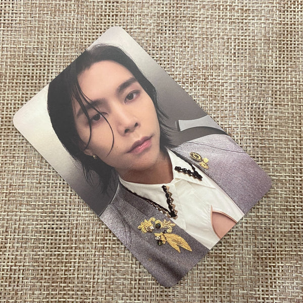 NCT Johnny [Fact Check] Official Photocard, Chandelier Version / New, Rare /+G
