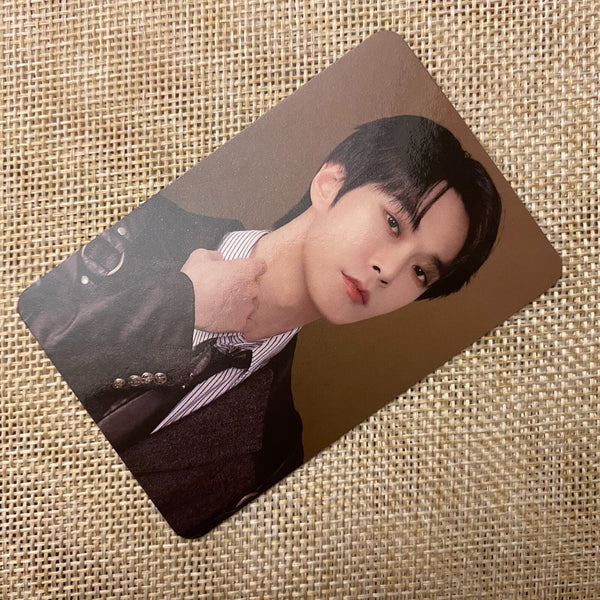 NCT 127 DOYOUNG [2023 Season's Greetings] Official Trading Photocard / Gift