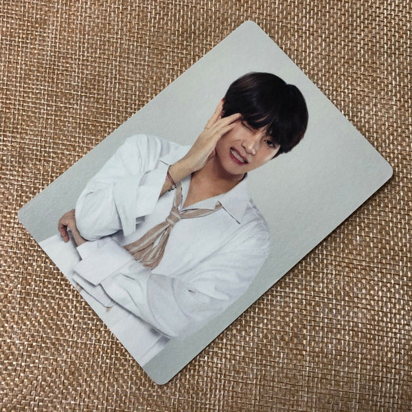BTS V 6/8 [ Love Yourself World Tour ] Official Mini Photocard / New / Gift