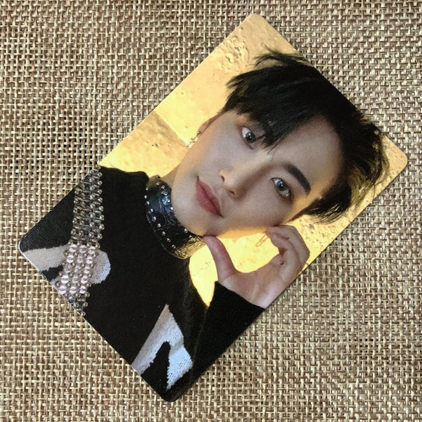 ATEEZ SEONGHWA [THE WORLD EP.1 : MOVEMENT] Official Photocard, A Ver / Gift