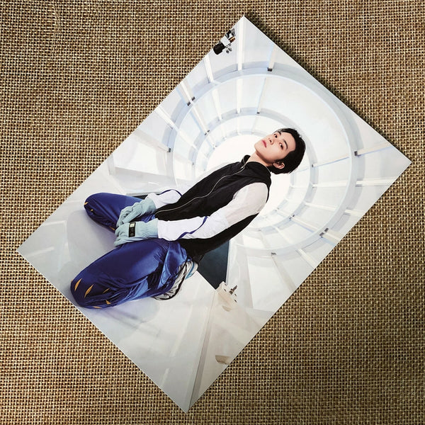 NCT 127 HENDERY [ UNIVERSE ] Official Postcard, 3rd Album / New / Gift