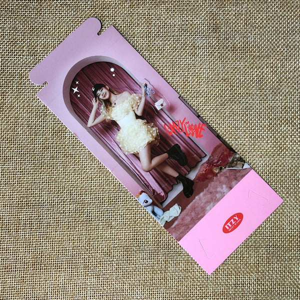 ITZY LIA [CRAZY IN LOVE] Official Standing Card Photocard, 1st Album / Gift
