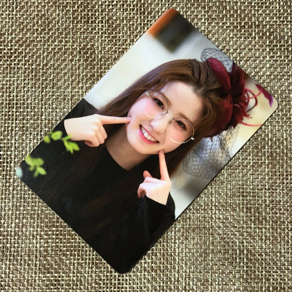 IZ*ONE HITOMI #2 [1st Concert EYES ON ME in Seoul] Official Photocard / Gift