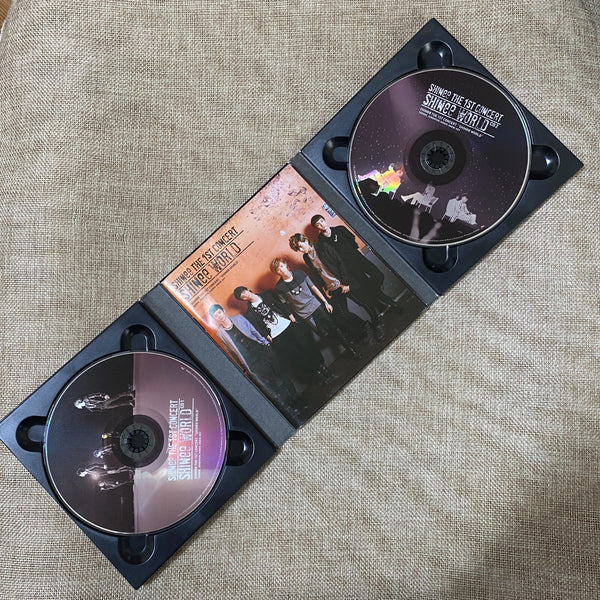 SHINEE [The 1st Concert SHINEE WORLD] CD Set, 2 Discs + Photobook / Good / Gift