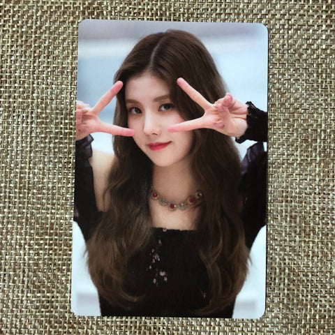IZ*ONE EUNBI #2 [1st Concert EYES ON ME in Seoul] Official Photocard / Gift