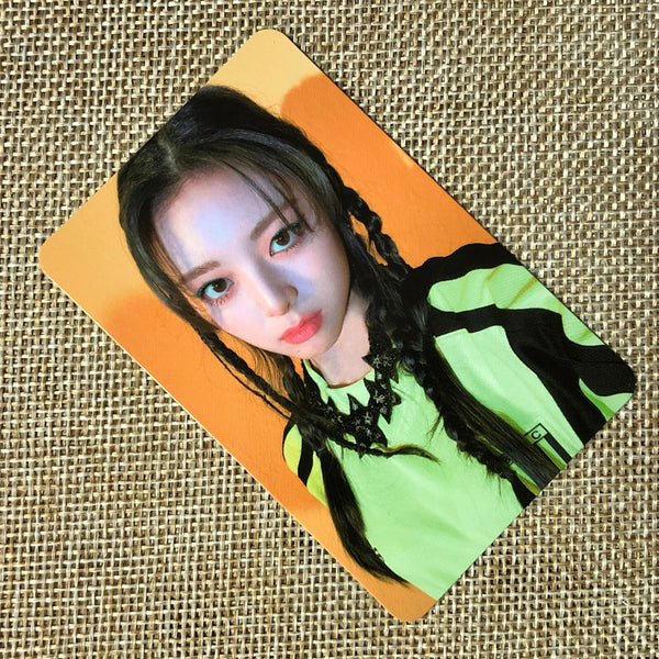 ITZY YUNA #4 [ GUESS WHO ] Official Special Photocard / New / Gift