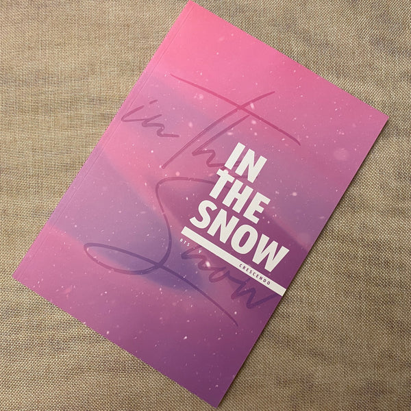 BTS V [ IN THE SNOW Exhibition Photobook CRESCENDO ] 44 pg, 21x29cm / New / Gift