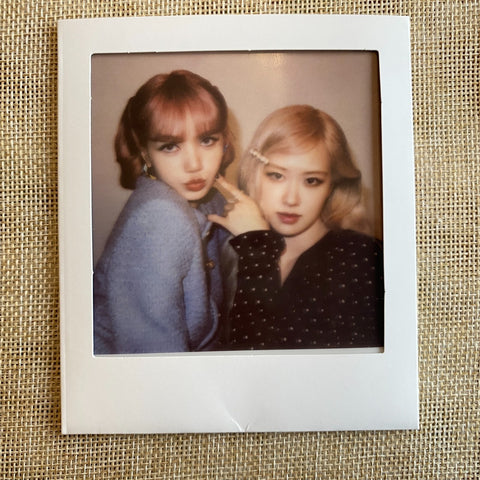 BLACKPINK ROSE LISA [2022 Season's Greetings Weverse] Official Polaroid PC