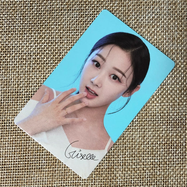 AESPA GISELLE [ MEDIHEAL ] Official Photocard, Signature, SM Town / New / Gift