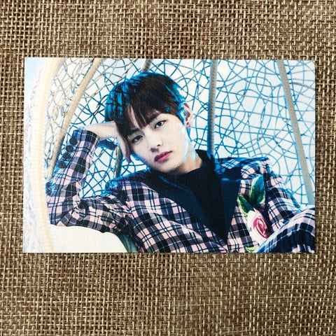BTS V 5/8 [ The Wings Tour Final Concert ] Official Mini Photocard / New / Gift