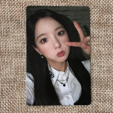KEP1ER YUJIN [ TROUBLESHOOTER ] Official Photocard, Midnight Ver. / New / Gift