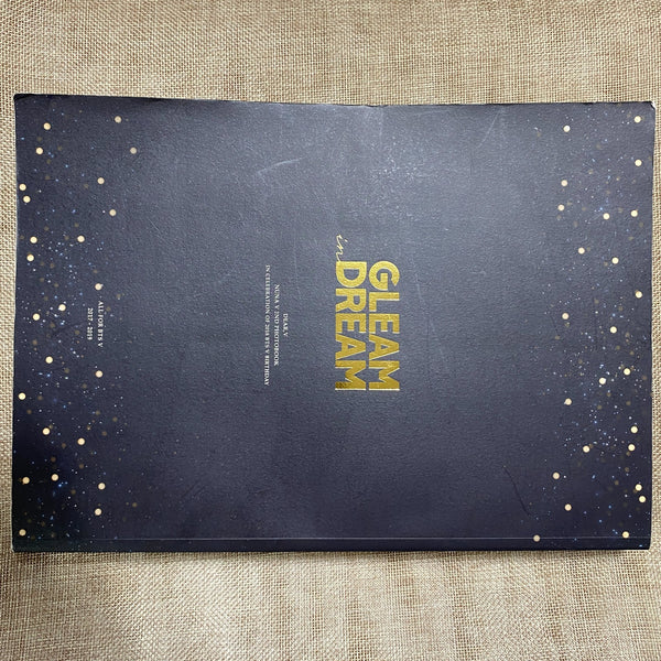 BTS V [ GLEAM DREAM Exhibition Photobook ] Nuna V 420 p, 22x32 cm/Good, Rare /+G