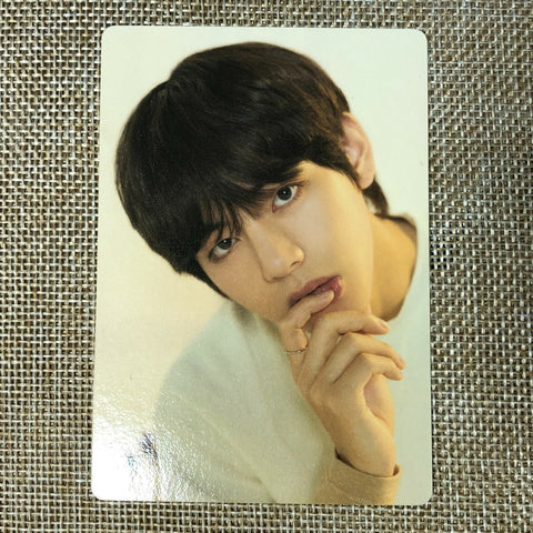 BTS V 4/8 [ Love Yourself World Tour ] Official Mini Photocard / New / Gift