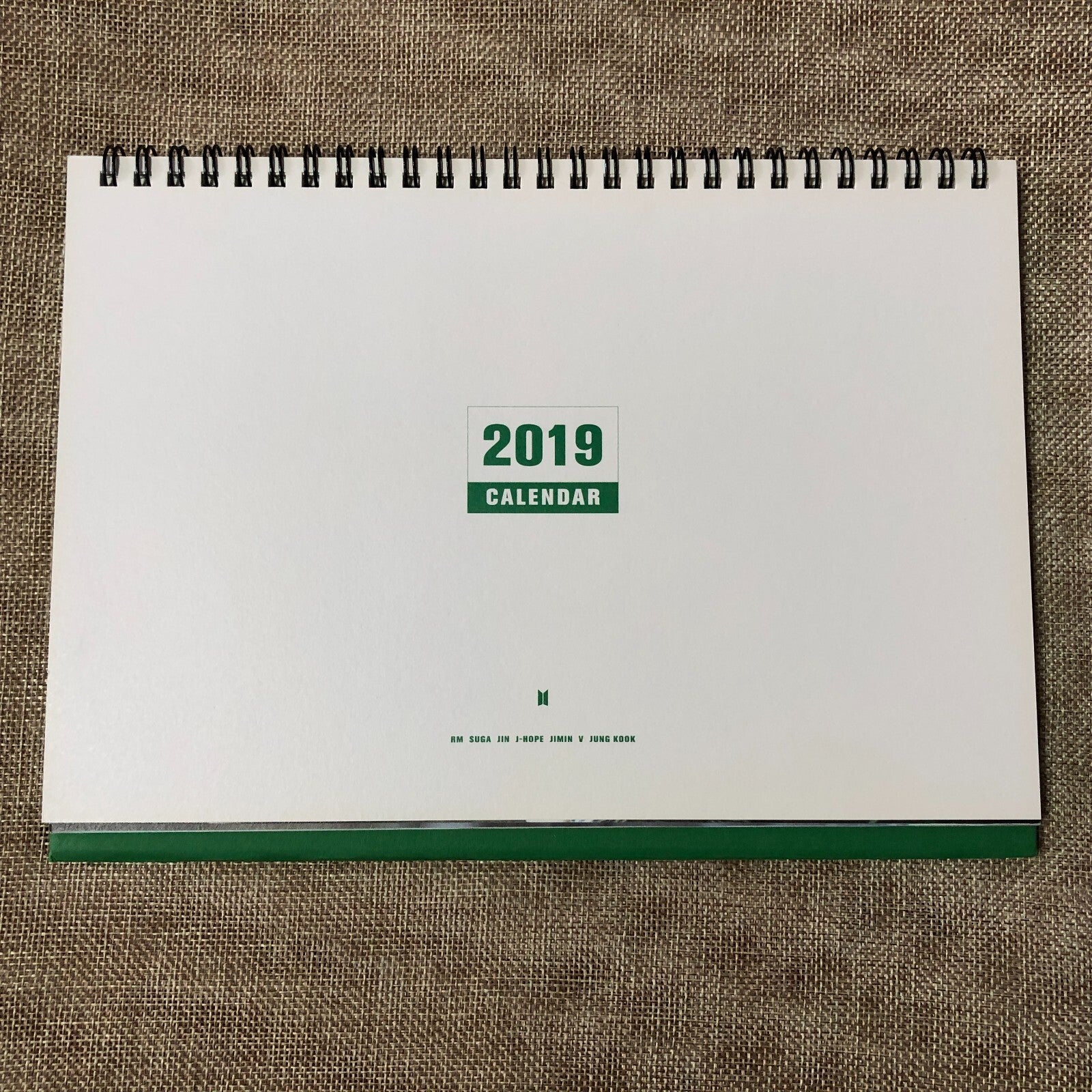 BTS [ 2019 Season's Greetings ] Official Desk Calendar / New, Rare / Gift