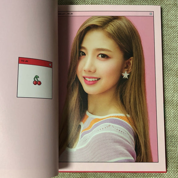 CHERRY BULLET HAND SIGNED [ Let's Play ] Promo Album Autographed / NO PC