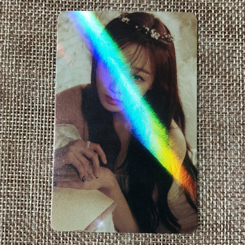 AESPA GISELLE [2022 Season's Greetings Aladin] Official Hologram Photocard /+G
