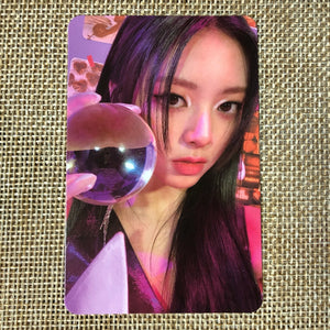 ITZY YUNA #5 [ GUESS WHO ] Official Special Photocard / New / Gift