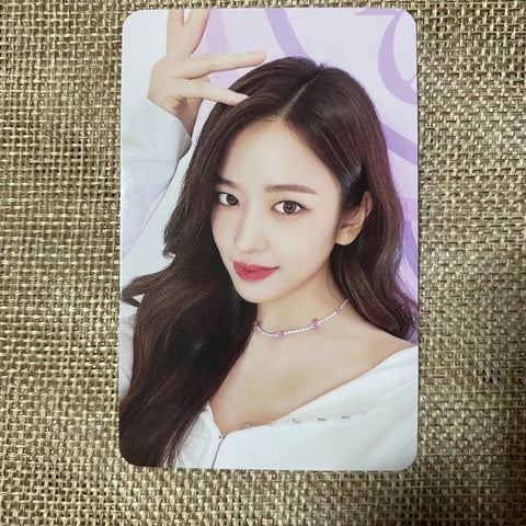 IVE YUJIN [ Trading Fan Concert ] Official Photocard, Prom Queens / New / Gift