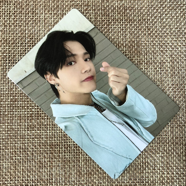 ATEEZ WOOYOUNG [THE WORLD EP.1 : MOVEMENT] Official Photocard, Diary Limited /+G