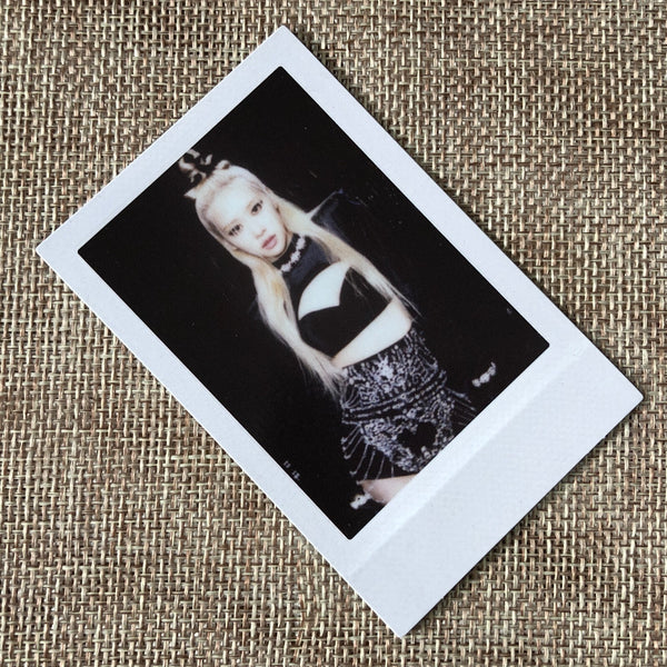 BLACKPINK ROSE #2 [Born Pink] Official Instant Film Photocard, Black Ver. / Gift