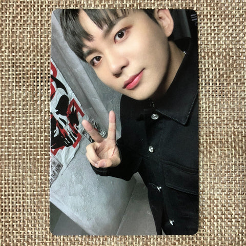 ATEEZ JONGHO [THE WORLD EP.1 : MOVEMENT] Official Photocard, A Ver. / New / Gift