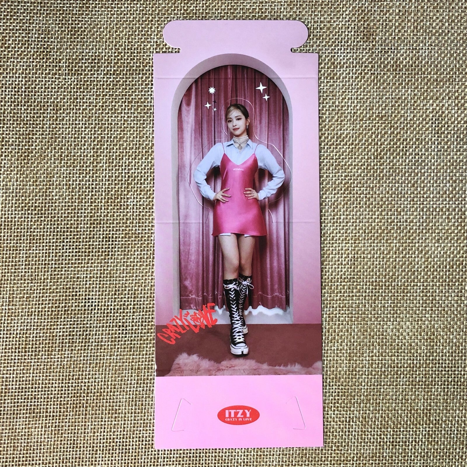 ITZY RYUJIN [CRAZY IN LOVE] Official Standing Card Photocard, 1st Album / Gift