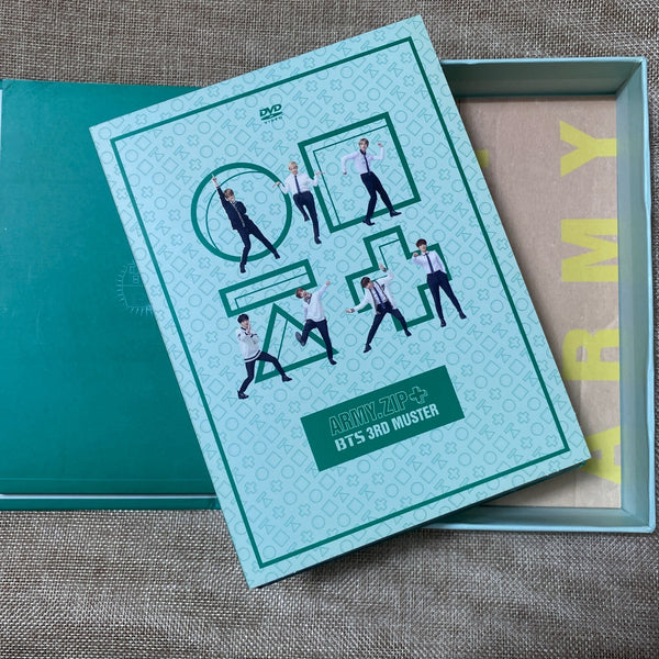 BTS 3rd Muster ARMY.ZIP DVD / 3 Disc Photobook, Story, Sticker, 2nd DVD Defectiv