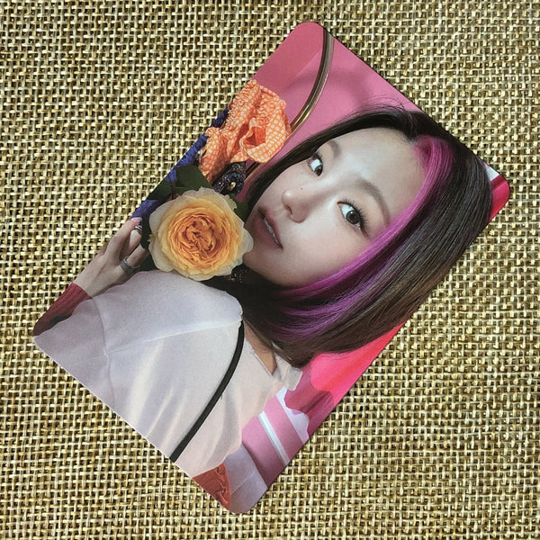 ITZY YEJI #4 [ CRAZY IN LOVE ] Official Photocard, 1st Album / New / Gift