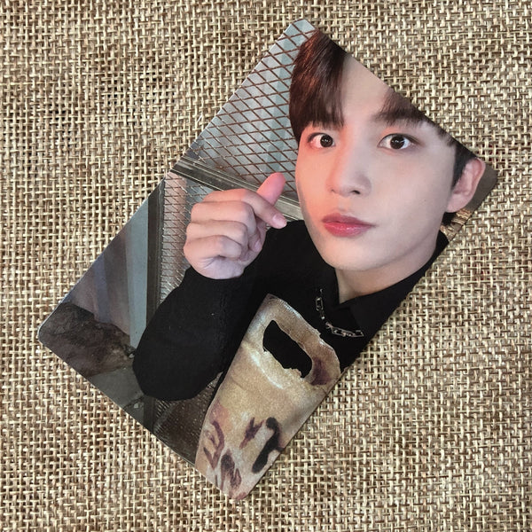 ATEEZ JONGHO [THE WORLD EP.1 : MOVEMENT Beatroad POB] Official Photocard, A /+G