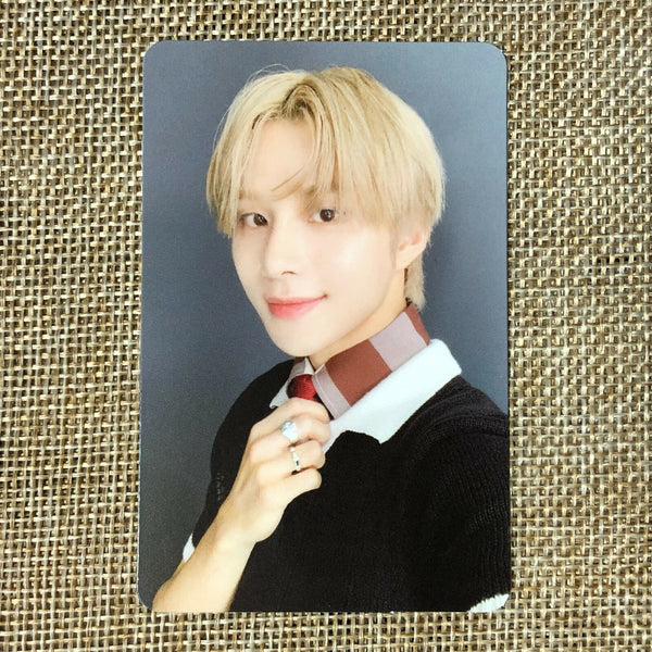 NCT 127 JUNGWOO [FAVORITE] Official Photocard, 3rd Repackage CLASSIC Ver / Gift