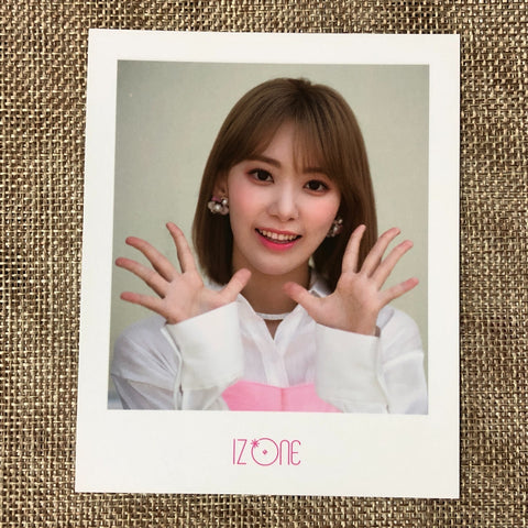 IZ*ONE SAKURA #1 [1st Concert EYES ON ME in Seoul] Official Photocard / Gift