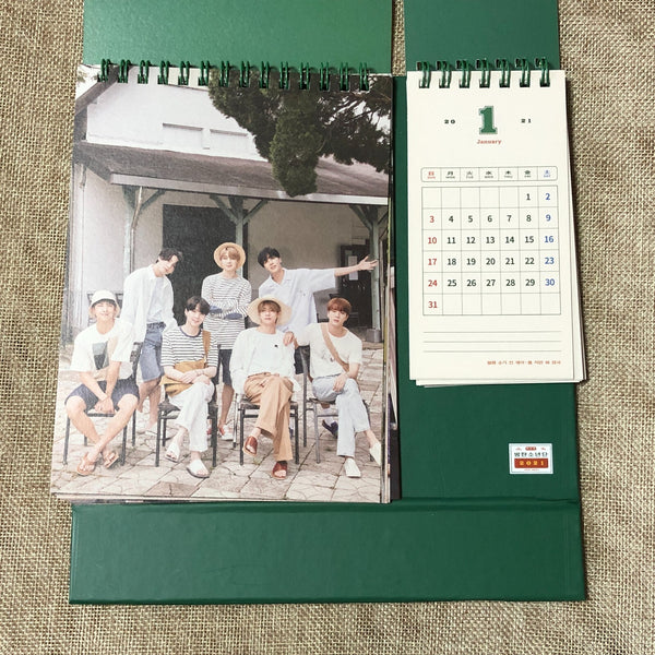 BTS [ 2021 Season's Greetings ] Official Desk Calendar / New / Gift