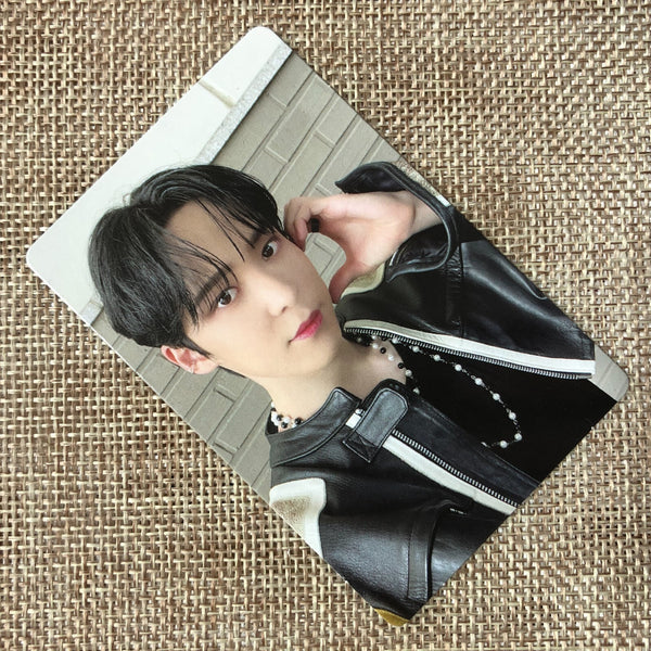 ATEEZ YUNHO [THE WORLD EP.1 : MOVEMENT] Official Photocard, Diary Limited / Gift