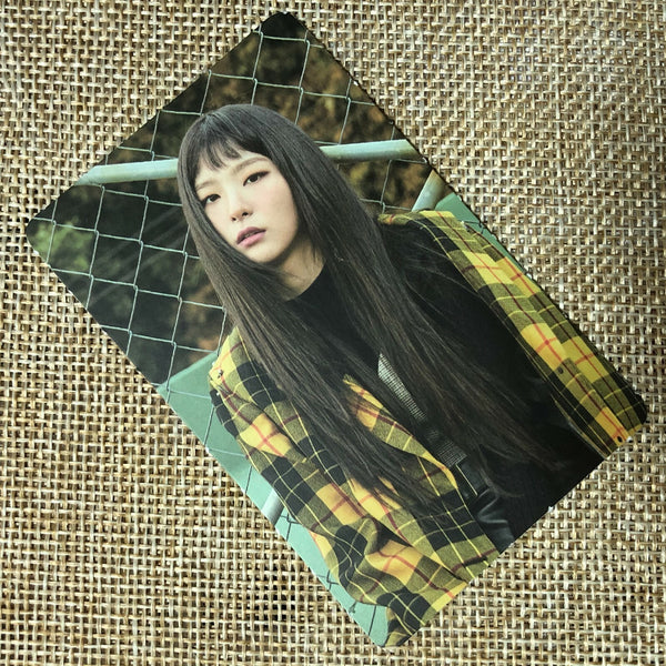 RED VELVET SEULGI [2018 Season's Greetings Calendar] Official Photocard / Gift