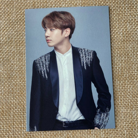 BTS JUNGKOOK 3/6 [The Wings Tour Final Concert] Official Mini Photocard / Gift