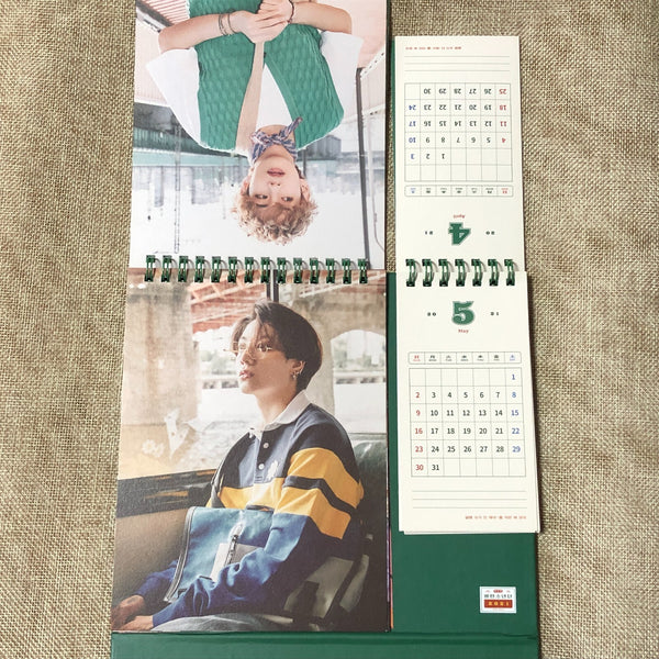 BTS [ 2021 Season's Greetings ] Official Desk Calendar / New / Gift