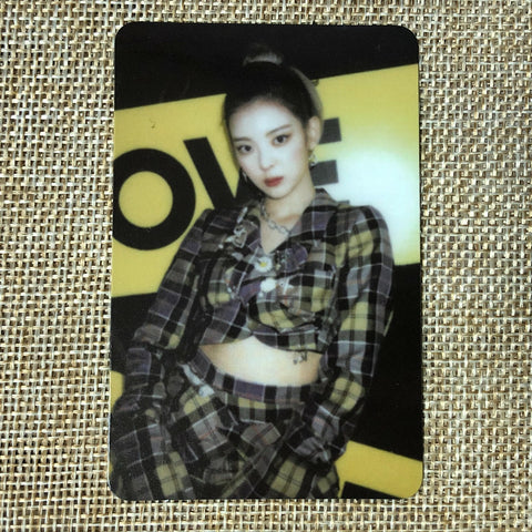 ITZY LIA #2 [CRAZY IN LOVE Special Ed.] Official Photocard, 1st Album / Gift