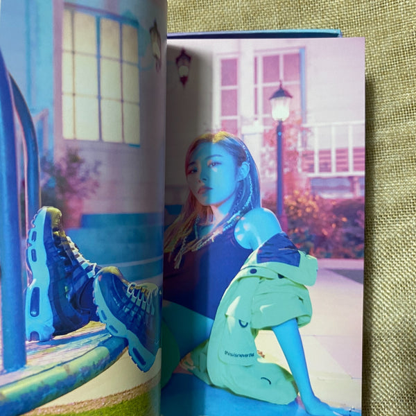 MAMAMOO #4 [White Wind] Hand Signed Promo Album / Autographed / CD+Photobook /+G