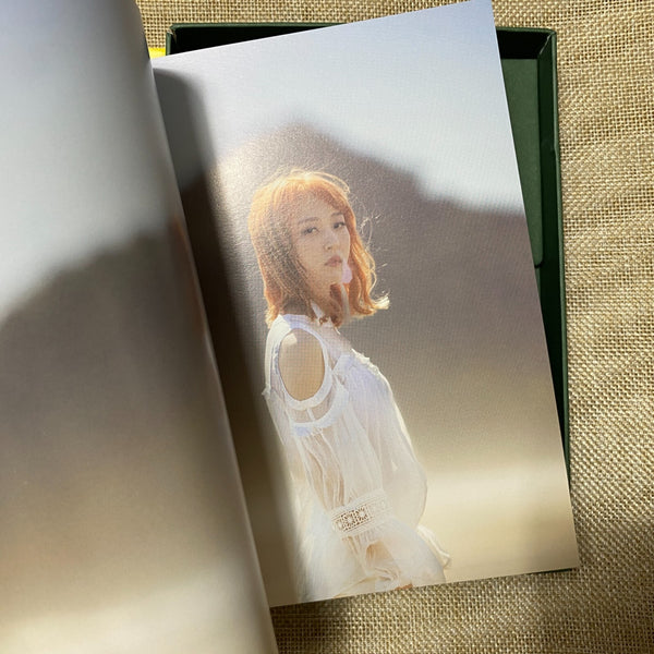 MAMAMOO [ Yellow Flower ] Signed Promo Album / Autographed / CD+Photobook / Gift