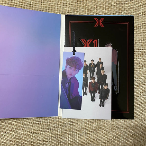 X1 #2 [QUANTUM LEAP] All Member Signed Autographed Promo Album with Goods / Mint